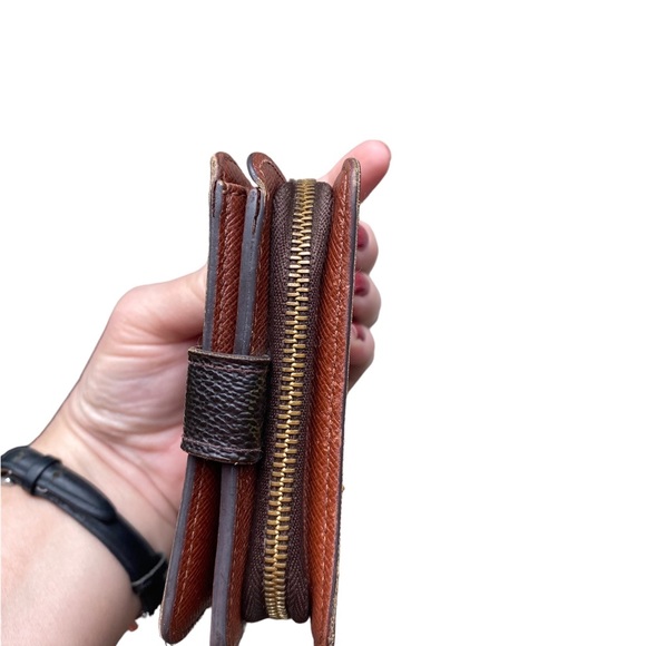 Louis Vuitton Signature LV Wallet 2000 - Picture 9 of 13